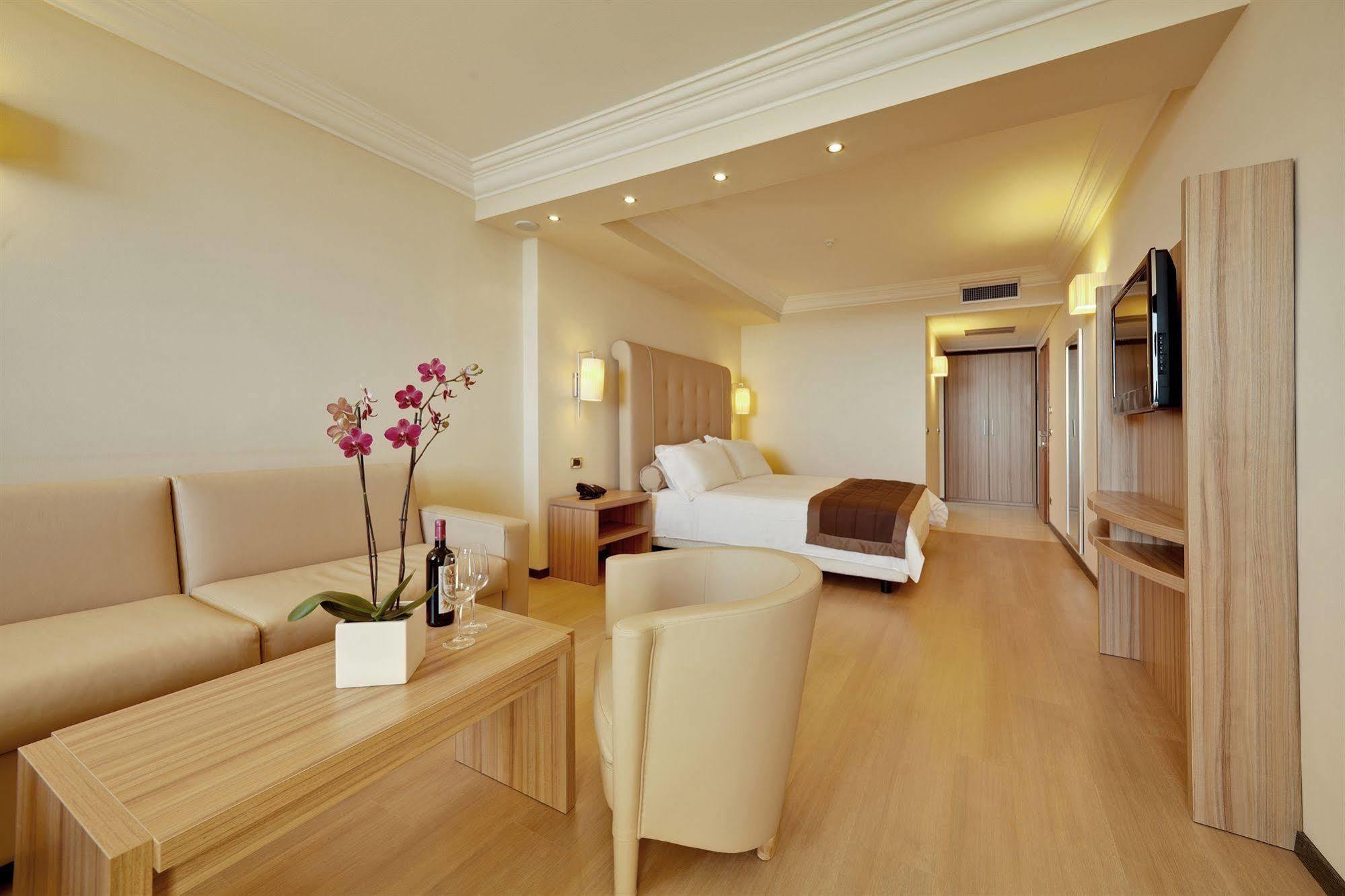 Nyala Suite Hotel Санремо Екстер'єр фото